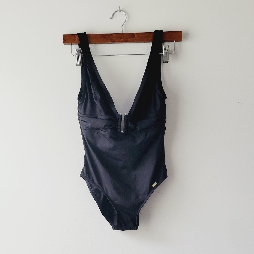 3/$25 🍓 Livia black‎ one piece bathing suit size S